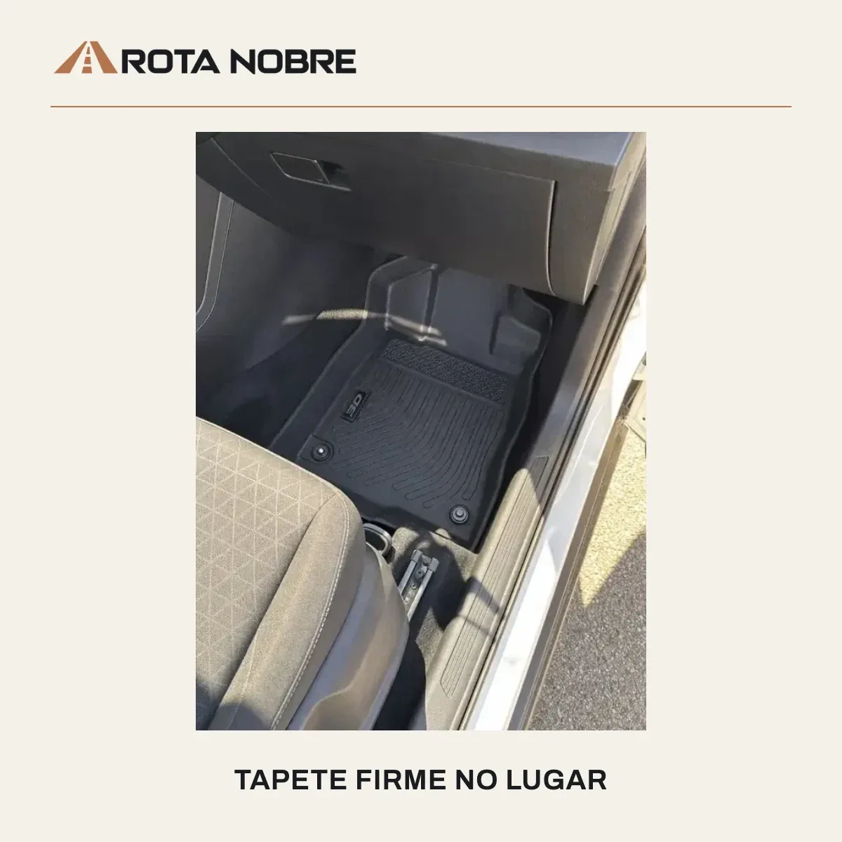 Foto real de cliente: tapete travado no lugar, longe dos pedais